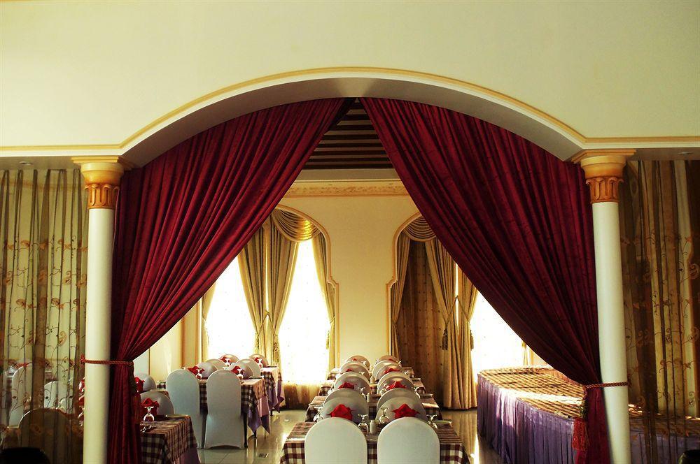 Al Maha Int Hotel Oman Muscat Restaurant photo